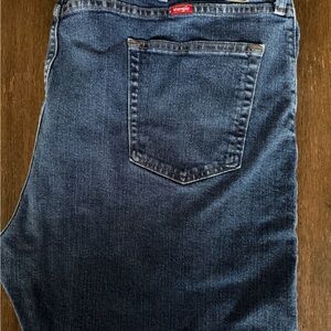 Wrangler Men'sRelaxed Fit Blue Jeans